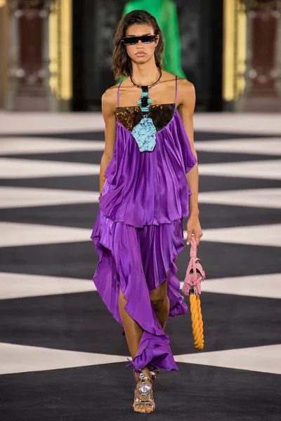 Look 61